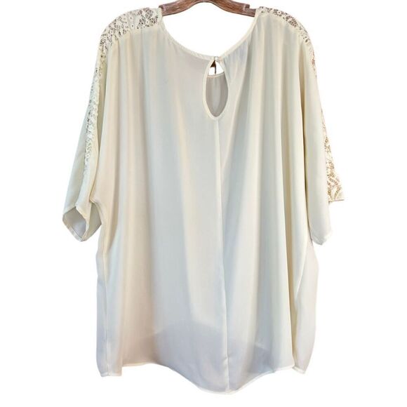 Alyx Cream Flowy Dolman Top with Lace Shoulder and Sleeve Size L - Picture 2 of 14
